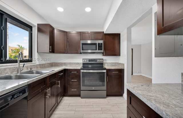 1451 NW 92nd Ave