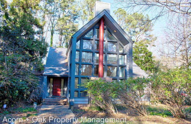 3628 Carlisle Dr