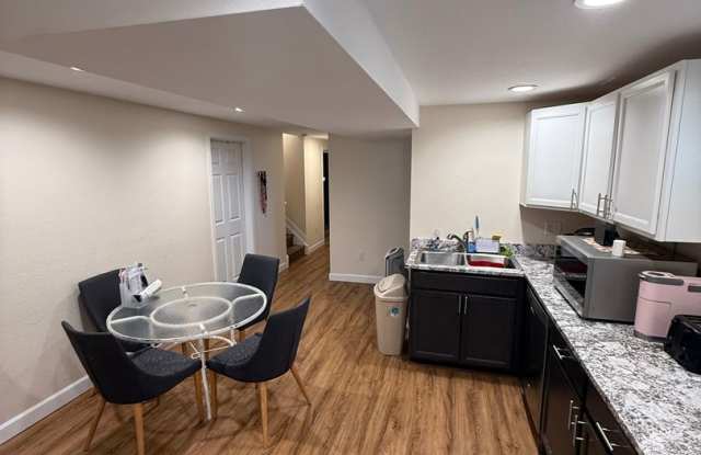 Photo of 3 Bedroom 1 Bathroom Available in Anshutz Medical Center Area