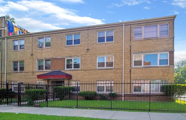 6700 S PAXTON Avenue - 6700 South Paxton Avenue, Chicago, IL 60649