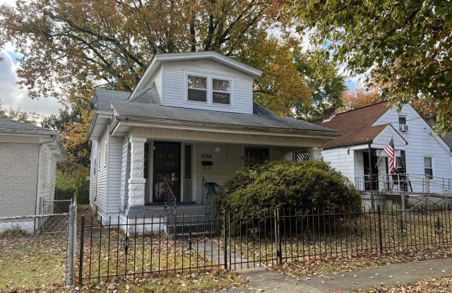 3758 Craig Ave - 3758 Craig Avenue, Louisville, KY 40215