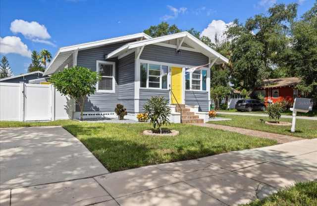 2916 N HIGHLAND AVENUE