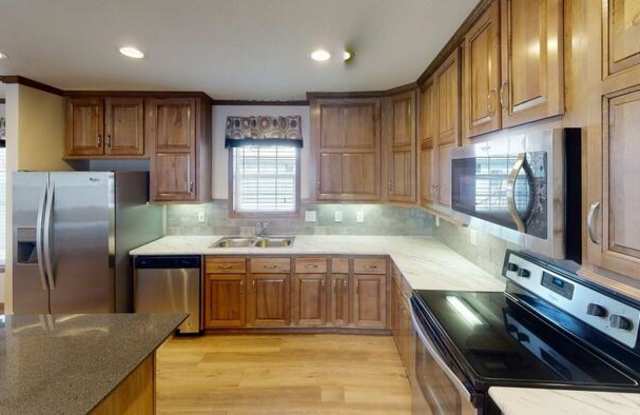 Photo of 140 American Avenue