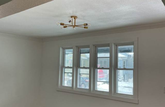 4 Bedroom Single Family *Fully renovated*