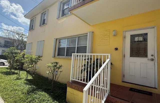 Photo of 7720 Byron Ave