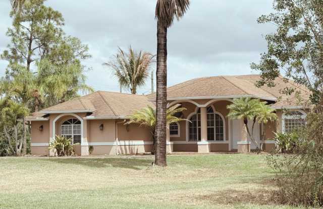 7534 Coconut Boulevard