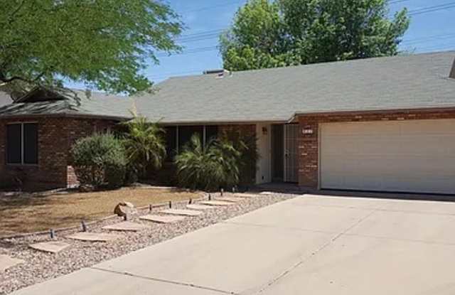 Single family home, 2 car garage