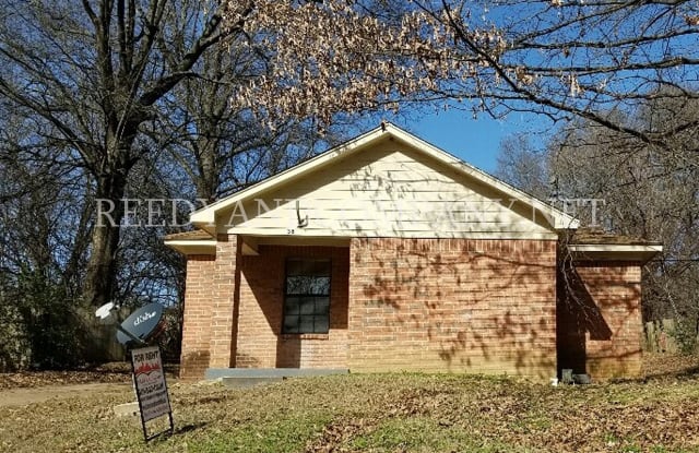 38 W Rollins Rd - 38 West Rollins Road, Memphis, TN 38109