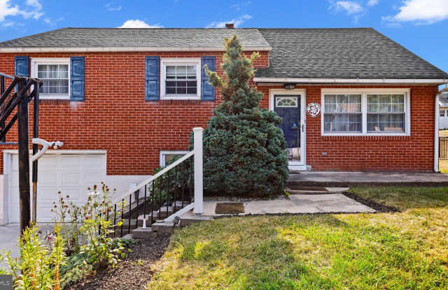 203 ASHWOOD Way