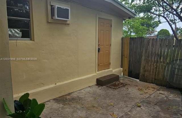 1840 Fern Rd