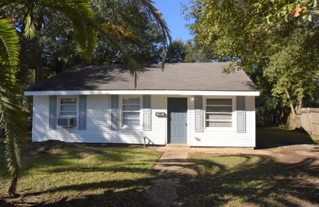 1827 Broadmoor Dr - 1827 Broadmoor Drive, Lake Charles, LA 70601