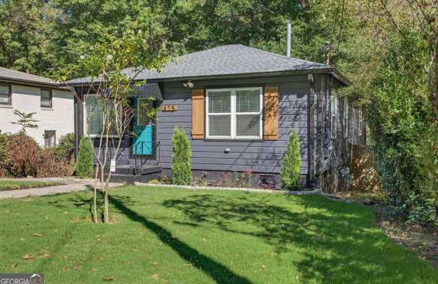 475 Center Hill Avenue NW