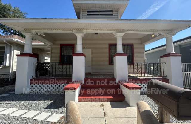 1506 E 18th Ave