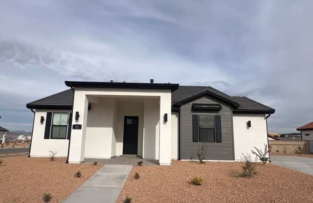 Jaw dropping Desert Color home!