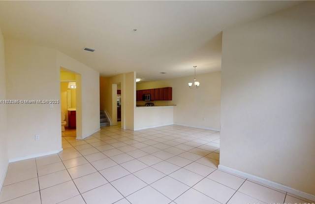 8960 NW 97th Avenue 214, Doral, FL 33178