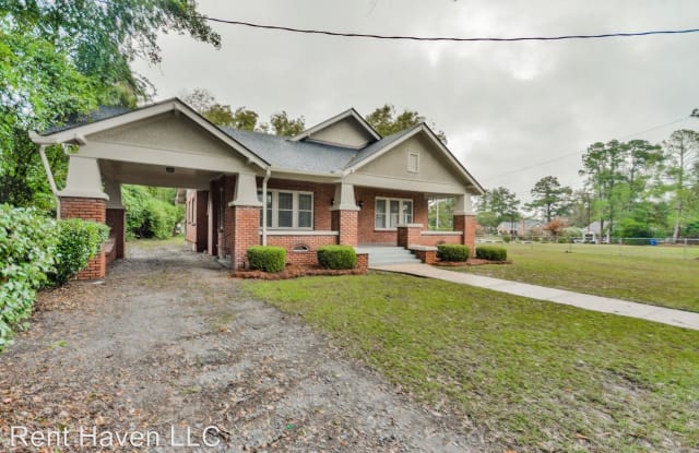 531 W Columbia Ave - 531 West Columbia Avenue, Batesburg-Leesville, SC 29006