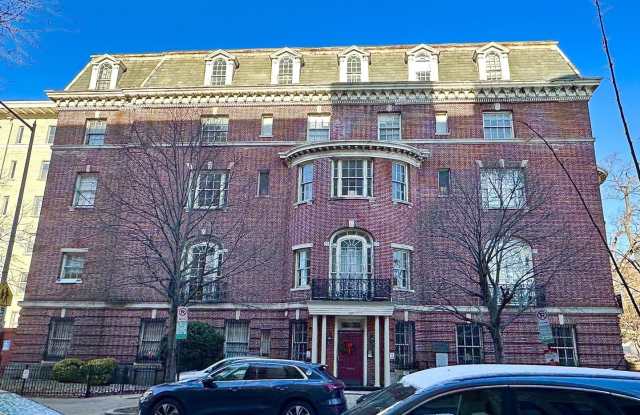 Photo of 1601 R ST NW #4