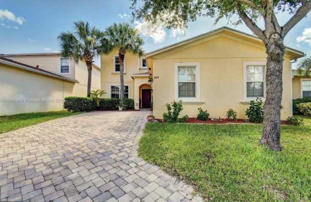 Photo of 804 Quartz Ter