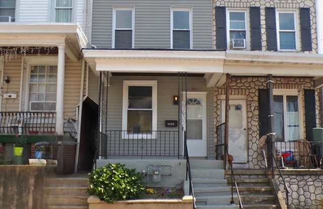 1232 GREENWICH STREET