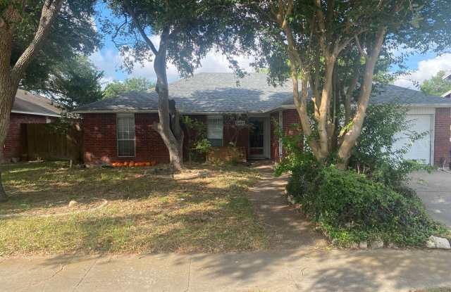 6405 Clairfield