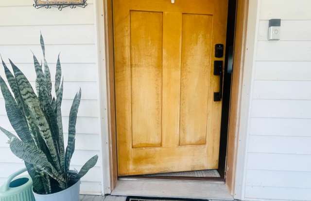 The West Jefferson — Furnished comfort in the heart of Mid-Town.