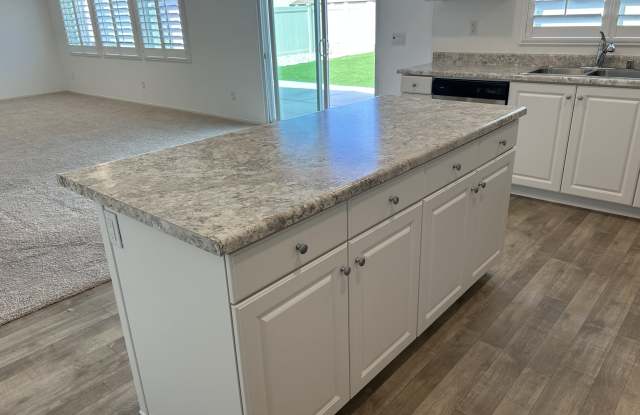 10356 Saddleback Drive