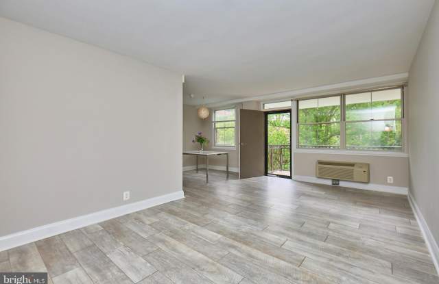 2030 N ADAMS Street unit: 507
