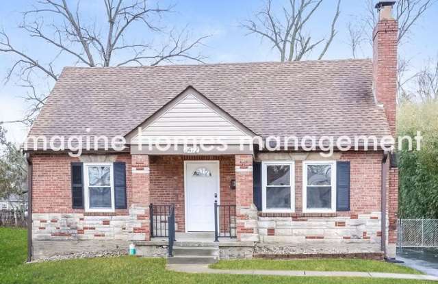 8472 Saint Clair Avenue - 8472 Saint Clair Avenue, Rossmoyne, OH 45236