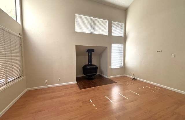 3 Bedroom | 2.5 Bathroom | 2-Story Fremont Home | Available Now!