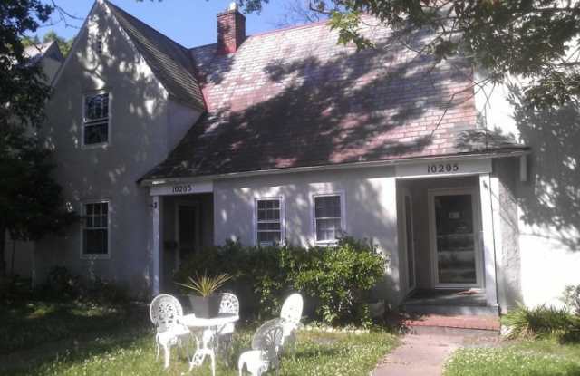 10205 Warwick Boulevard