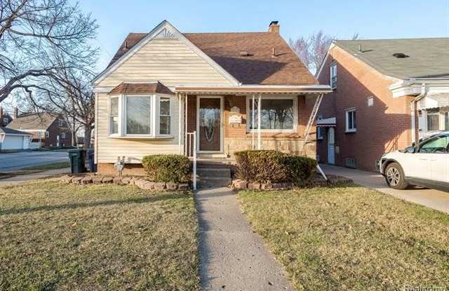 882 STEWART Avenue - 882 Stewart Avenue, Lincoln Park, MI 48146