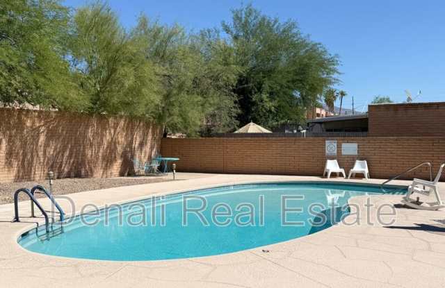 570 W. Calle Lindero