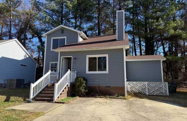 **OFFERING REFUNDABLE APPLICATION FEES & $150 MOVE IN PROMOTION** Charming 3BD, 2BA Raleigh Home Near Downtown Raleigh