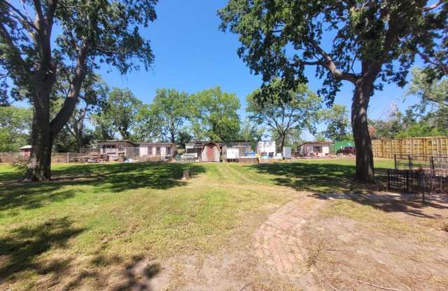 802 East 15th Street