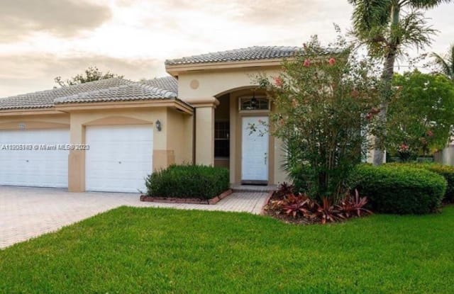 998 NW 167th Ter - 998 Northwest 167th Terrace, Pembroke Pines, FL 33028