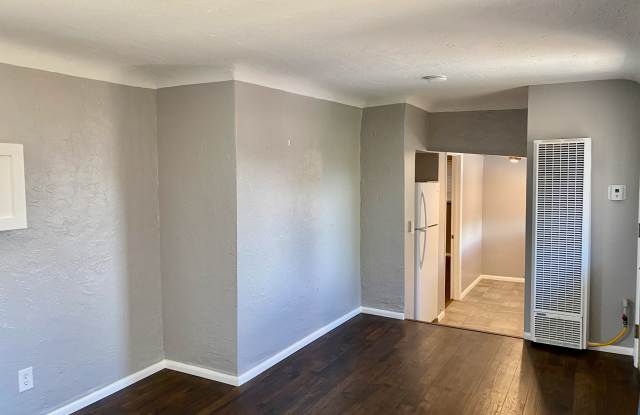 304 Jefferson St NEUnit #2
