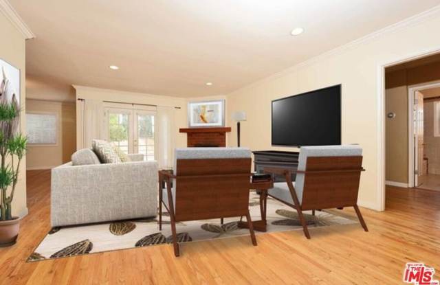 Photo of 5739 SIMPSON Ave