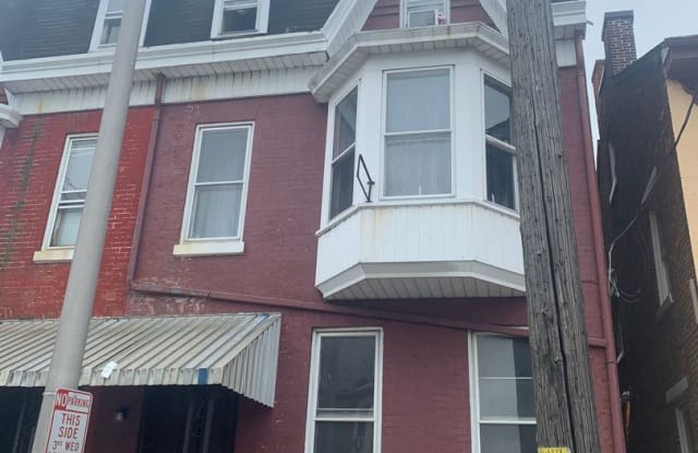 854 E. Market St., Unit #2 - 854 East Market Street, York, PA 17403