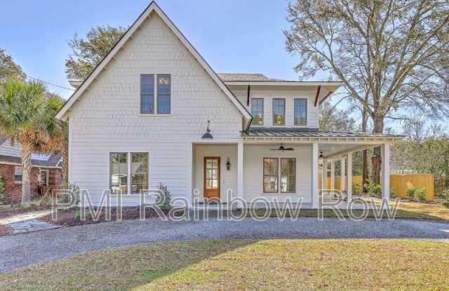 Photo of 755 Adluh St