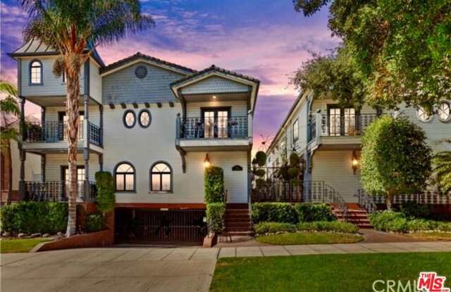 635 E Olive Ave