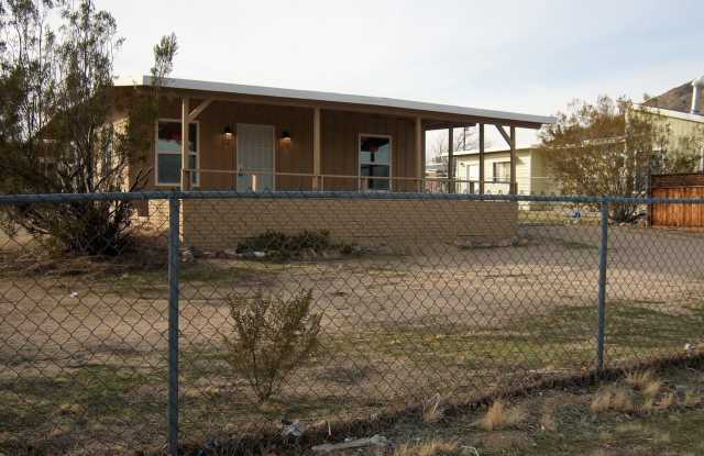 7066 Sioux Ave - 7066 Sioux Avenue, Yucca Valley, CA 92284