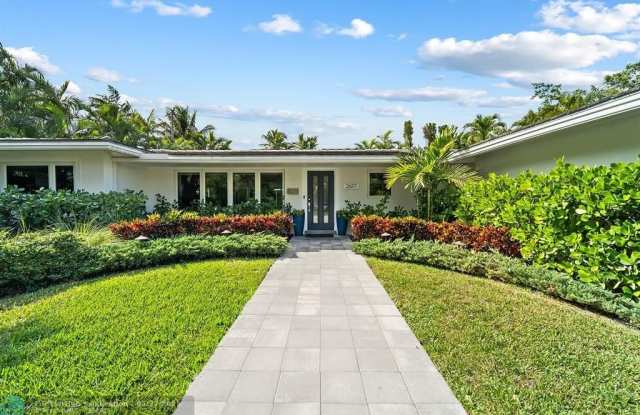 2617 Bayview Dr