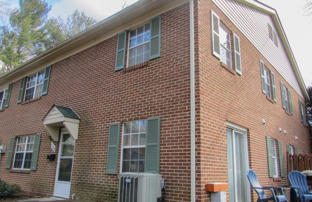 389 Charles Street - 389 Charles Street, Blacksburg, VA 24060