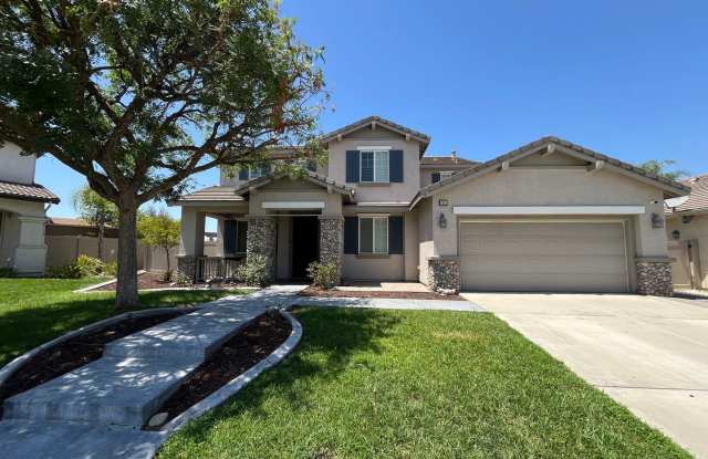 Two-Story 4-Bedroom Cul-de-Sac Home in the Redlands University Grove Community!