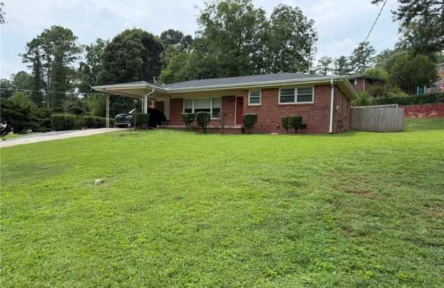 2465 Miriam Lane