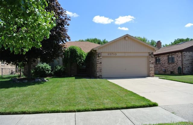 35710 Collingwood - 35710 Collingwood Drive, Sterling Heights, MI 48312