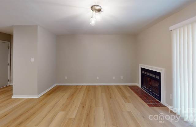 6100 Heathstone Lane unit: B