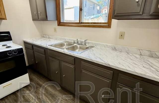 Photo of 526 Adams Street