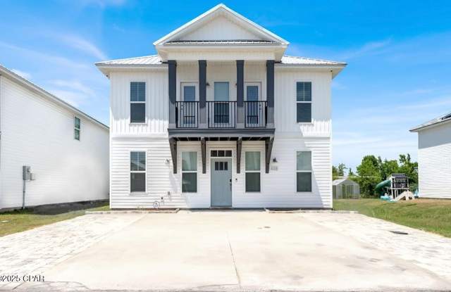 Photo of 408 Raven Lane