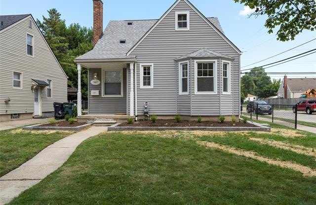 1027 S Wilson Avenue